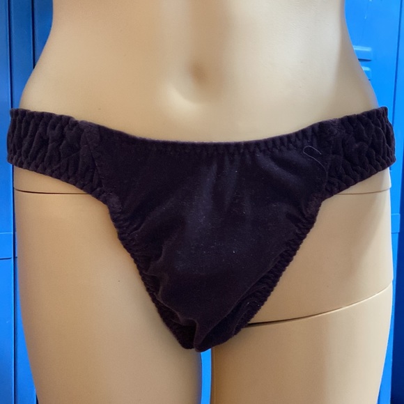 Vintage 90’s Velvet Bra & Panty set. - Picture 8 of 12